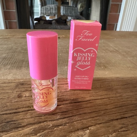 NEW IN BOX Too Faced Kissing Jelly Gloss Hybrid (oil & gloss)~ Pina Colada - Picture 9 of 11